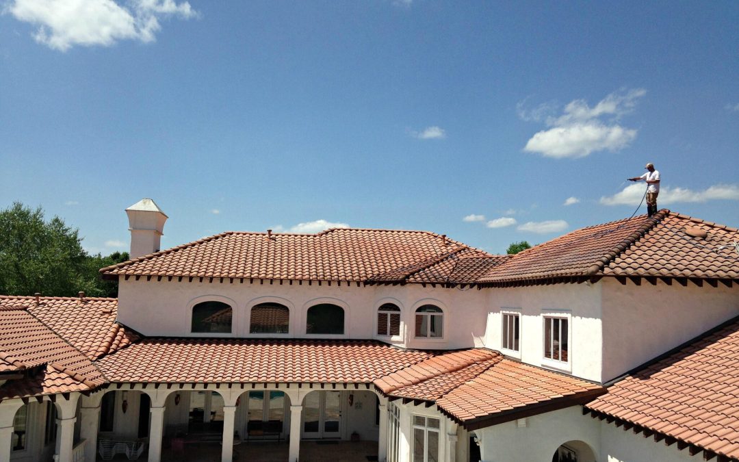 Roof Cleaning Service